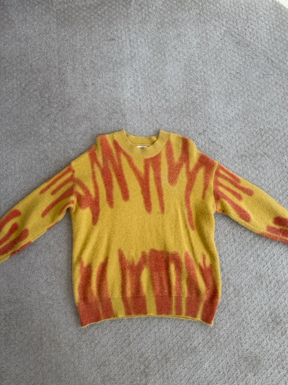 ADORA Yellow and Orange Crewneck Sweater